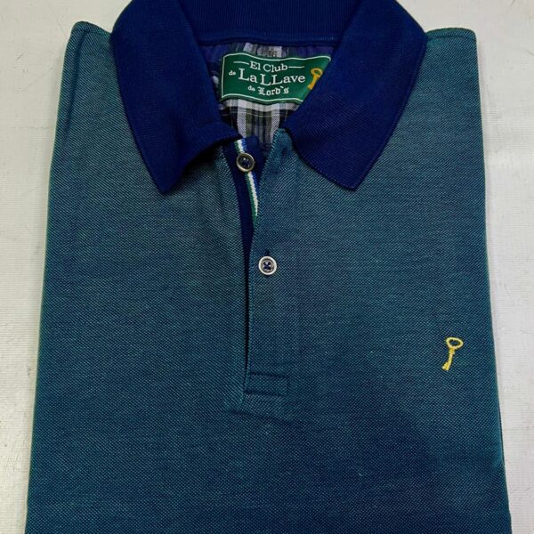 Remera cuello polo manga larga (El Club de La Llave de Lord's)
