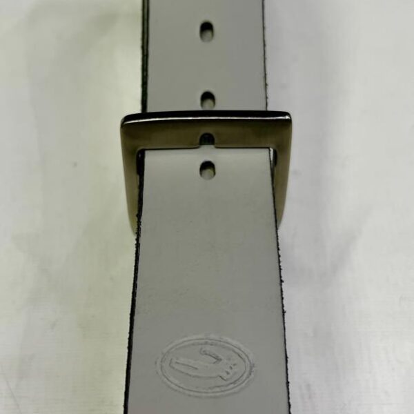 Cinto cuero (El Club de La Llave de Lord´s)