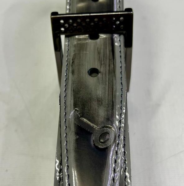 Cinto cuero (El Club de La Llave de Lord´s)