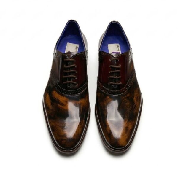 Zapato en cuero alto brillo con rubi (El Club de La Llave de Lord´s)