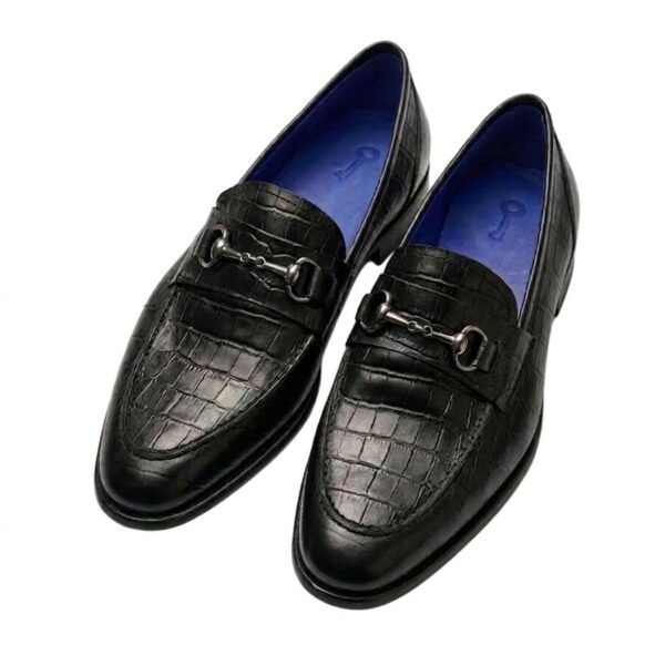 Zapato en cuero con crocco con atraque metal (El Club de La Llave de Lord´s)