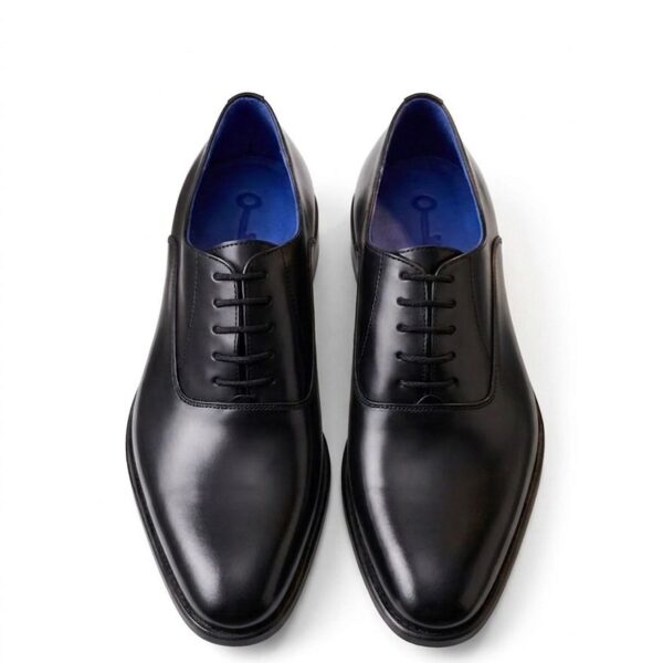 Zapato en cuero alto brillo (El Club de La Llave de Lord´s)